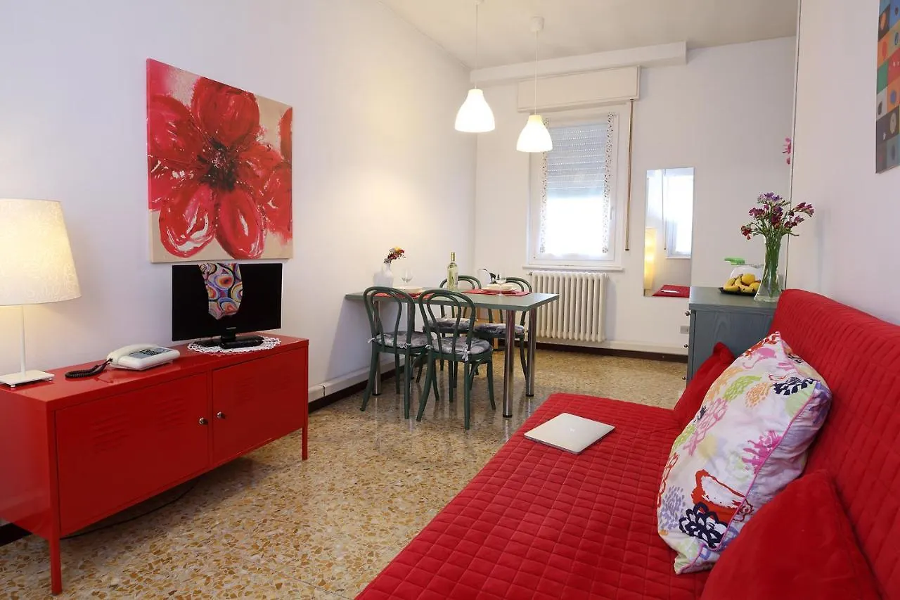 Residence Giusti 6 Milan 2*,