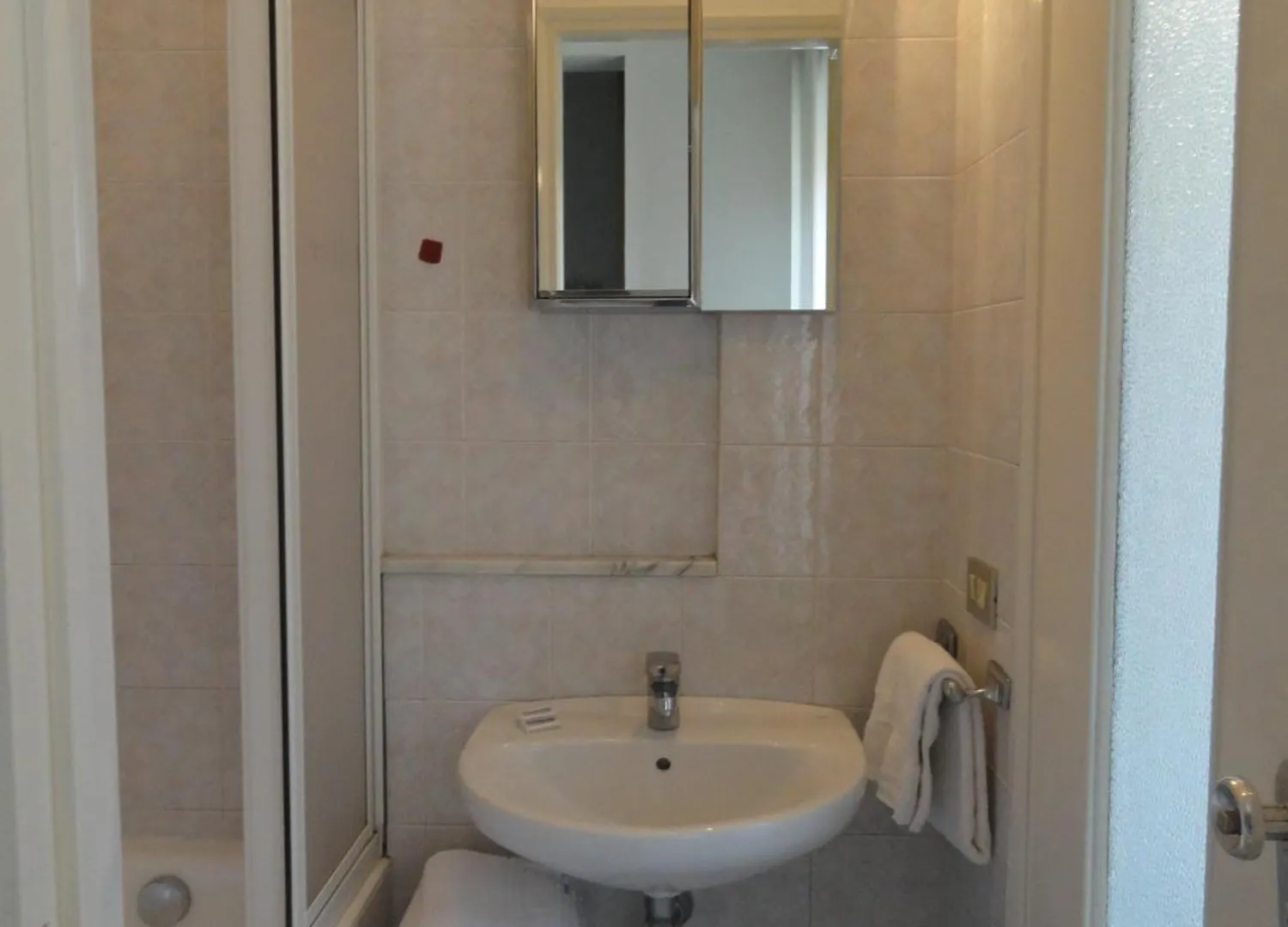 Residence Giusti 6 Milan 2*,  Italy